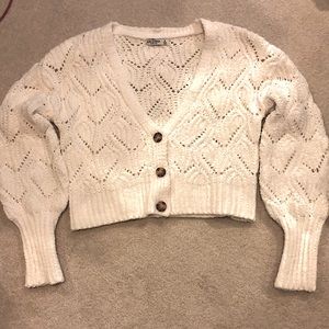 Arizona Jean Company Fluffy White Cropped Sweater